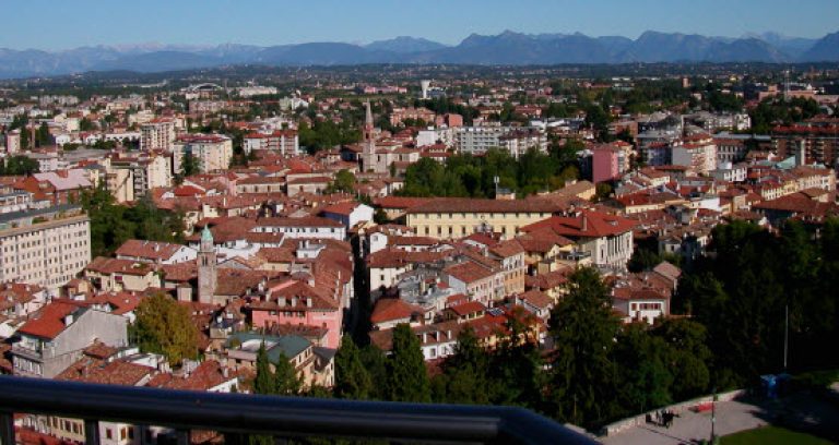 Donne Single Udine